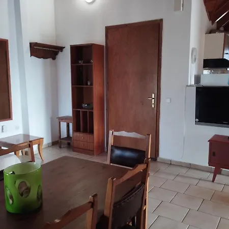 Assos Apartment *